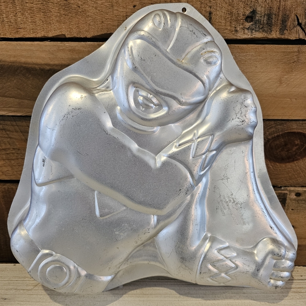 Vintage '94 Wilton x Saban "Mighty Morphin Power Rangers" aluminum cake pan
